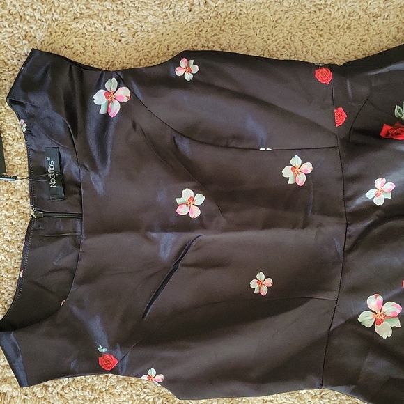 NWT Floral Cocktail Dress - Picture 5 of 6